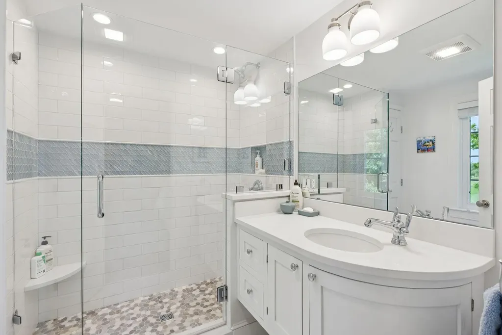 9 Oak Street Kennebunk ME 04043