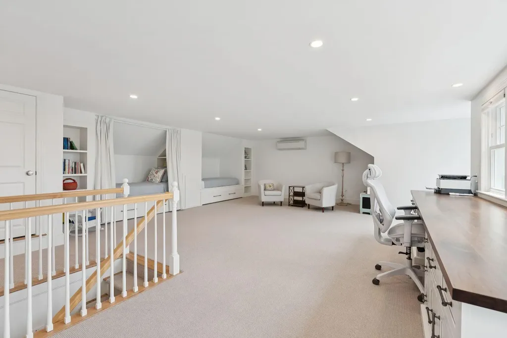 9 Oak Street Kennebunk ME 04043