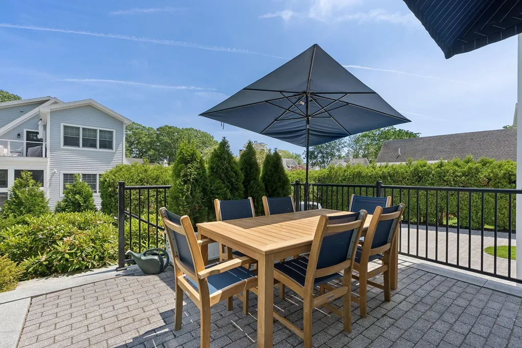 9 Oak Street Kennebunk ME 04043