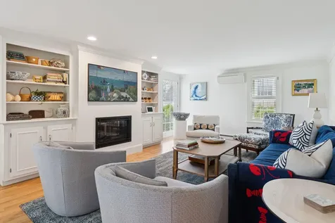 9 Oak Street Kennebunk ME 04043