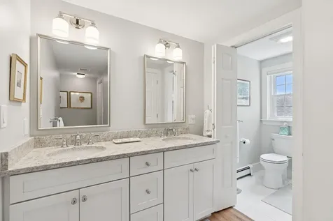 9 Oak Street Kennebunk ME 04043