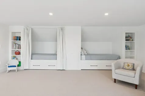 9 Oak Street Kennebunk ME 04043