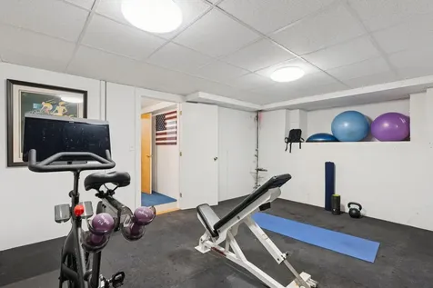 9 Oak Street Kennebunk ME 04043