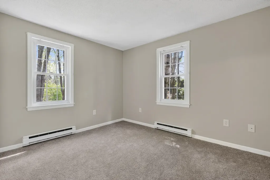44 Winnocks Neck Road Scarborough ME 04074