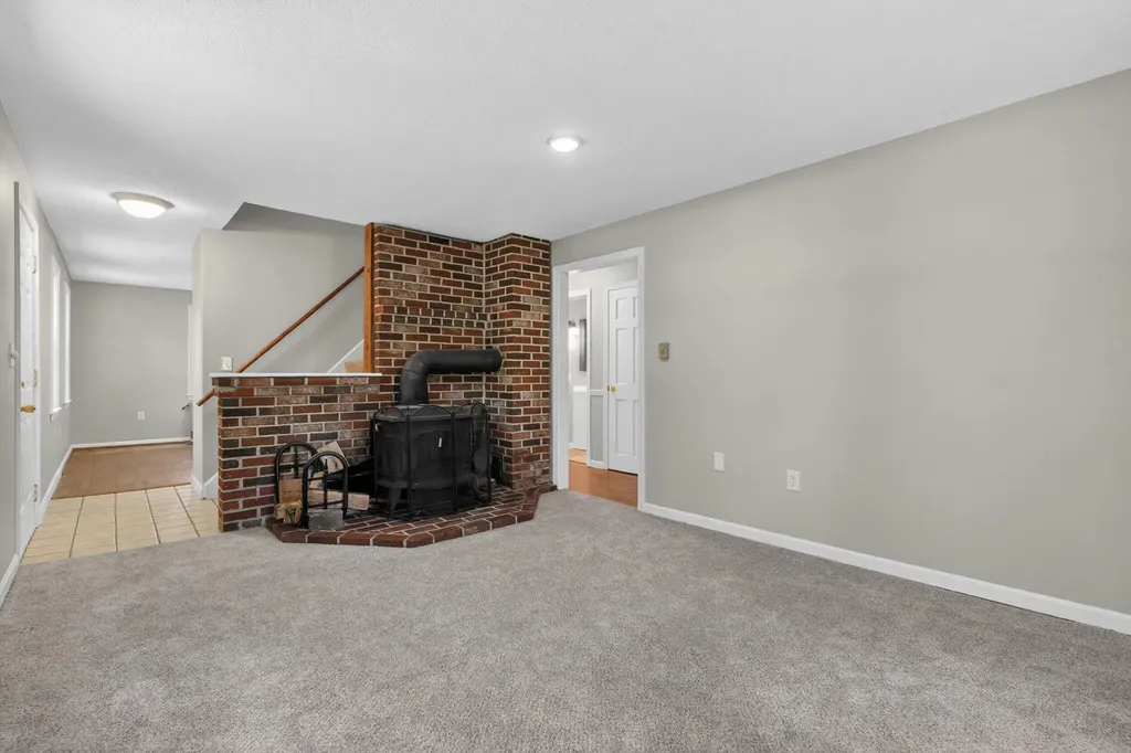44 Winnocks Neck Road Scarborough ME 04074