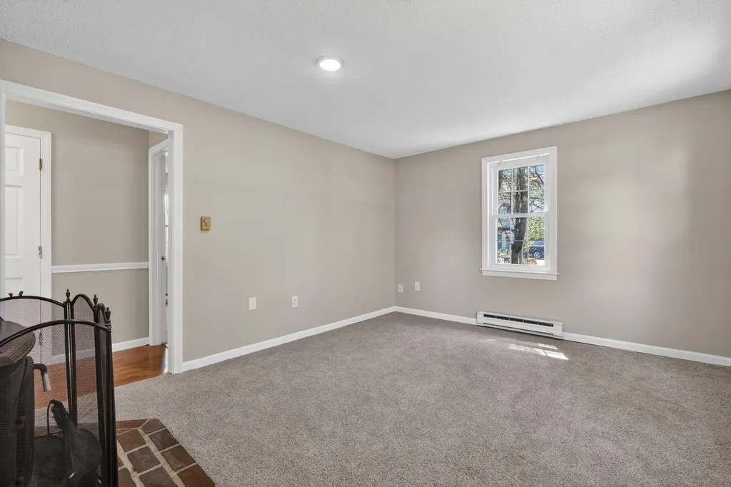 44 Winnocks Neck Road Scarborough ME 04074