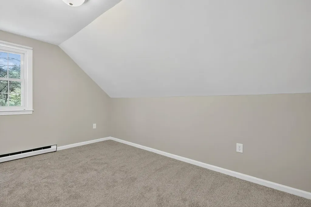 44 Winnocks Neck Road Scarborough ME 04074