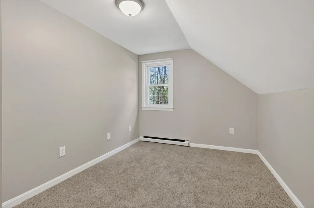 44 Winnocks Neck Road Scarborough ME 04074