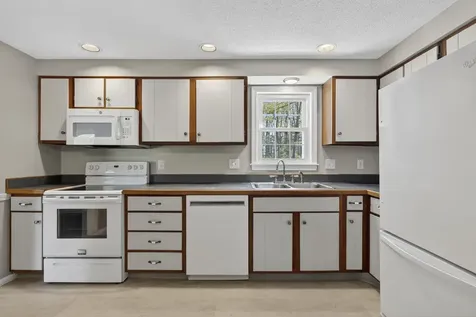 44 Winnocks Neck Road Scarborough ME 04074