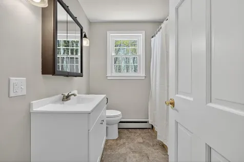 44 Winnocks Neck Road Scarborough ME 04074