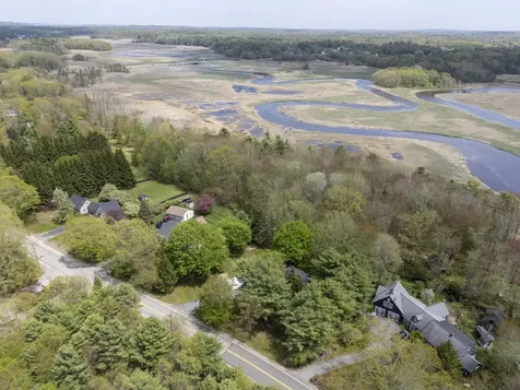 44 Winnocks Neck Road Scarborough ME 04074