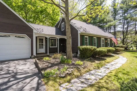 44 Winnocks Neck Road Scarborough ME 04074