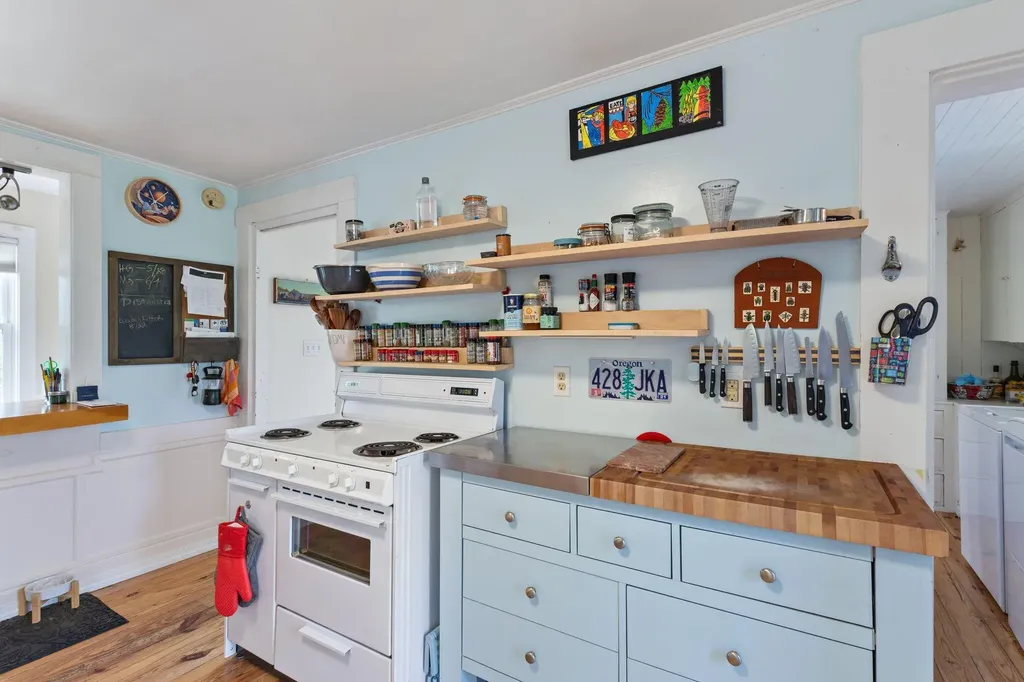 26 Corliss Street Bath ME 04530