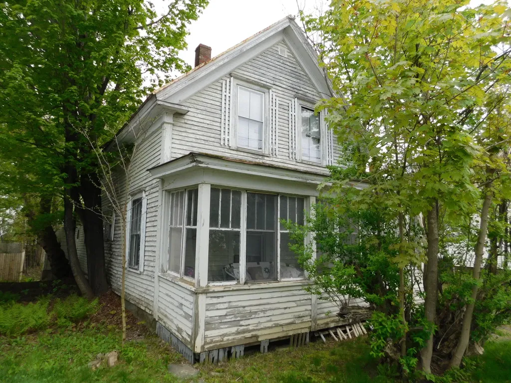 25 Leavitt Street Skowhegan ME 04976