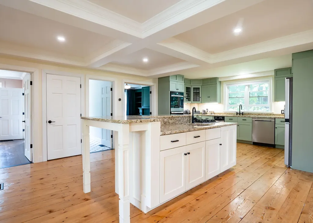 102 Kimball Corner Road Naples ME 04055