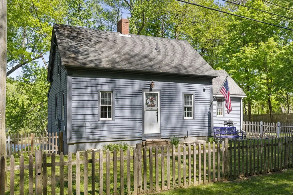59 Salmon Falls Road Buxton ME 04093