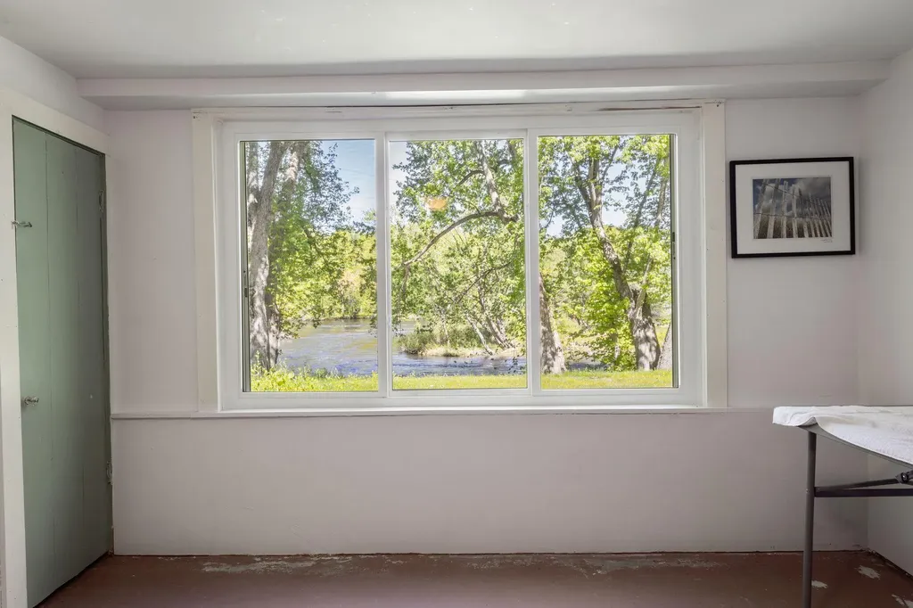 59 Salmon Falls Road Buxton ME 04093