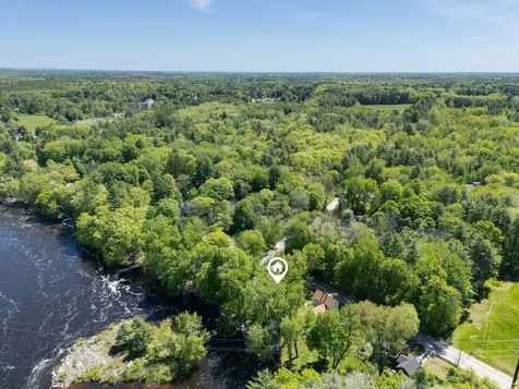59 Salmon Falls Road Buxton ME 04093