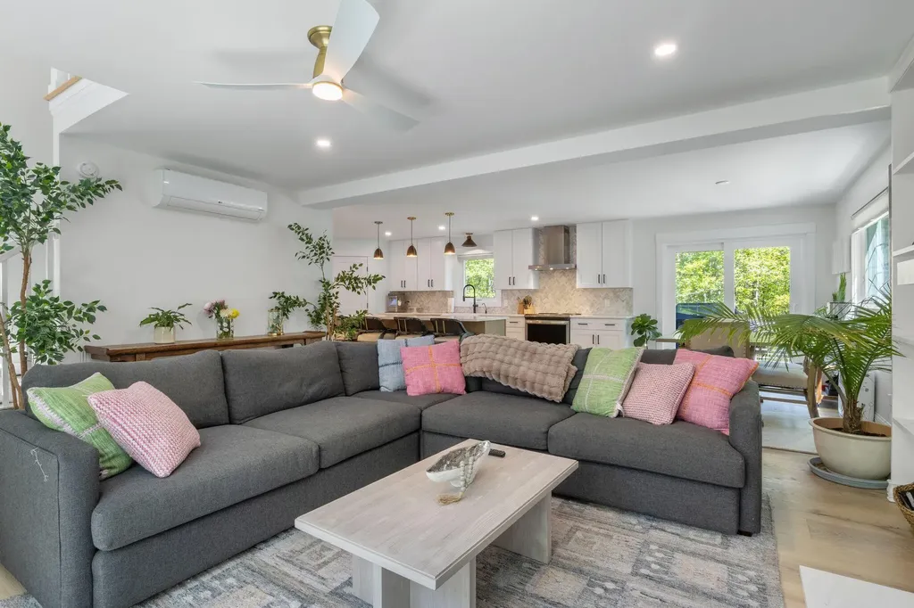 5 Taylor Lane Kennebunk ME 04043