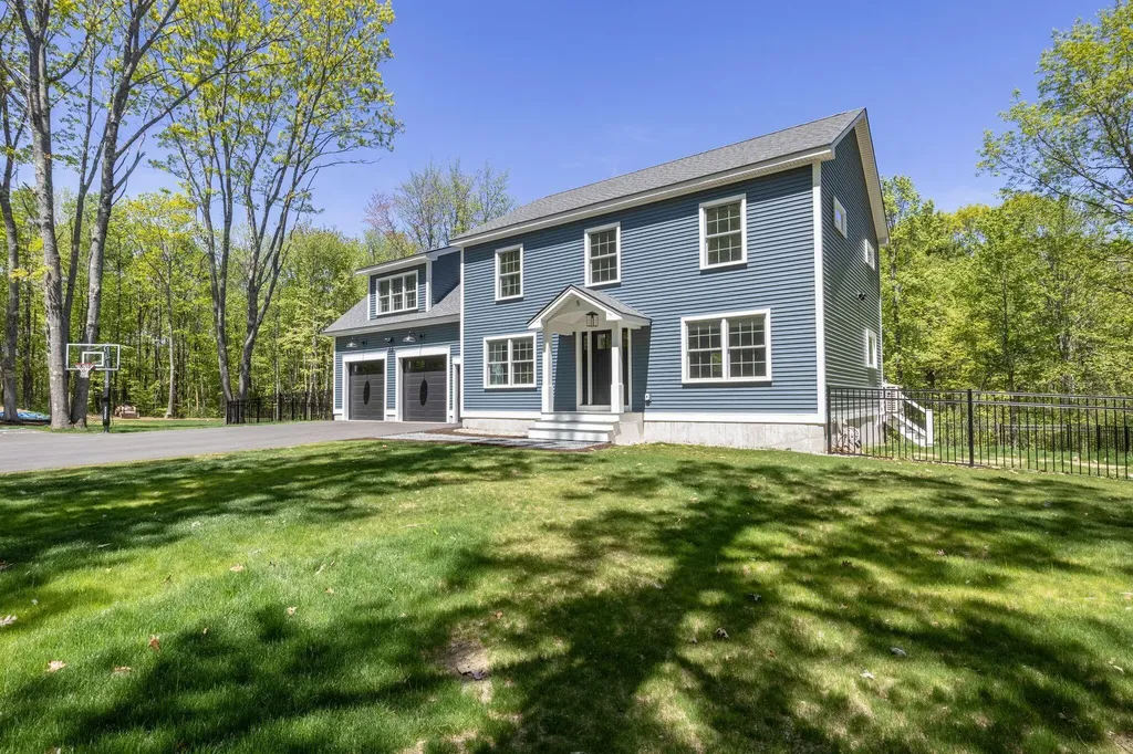 5 Taylor Lane Kennebunk ME 04043