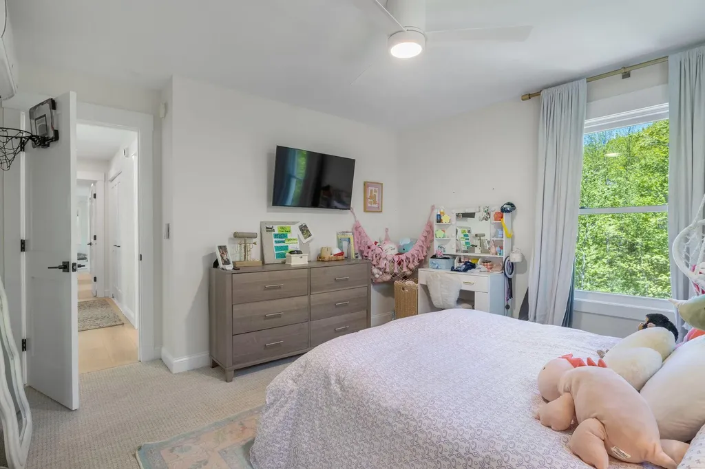 5 Taylor Lane Kennebunk ME 04043