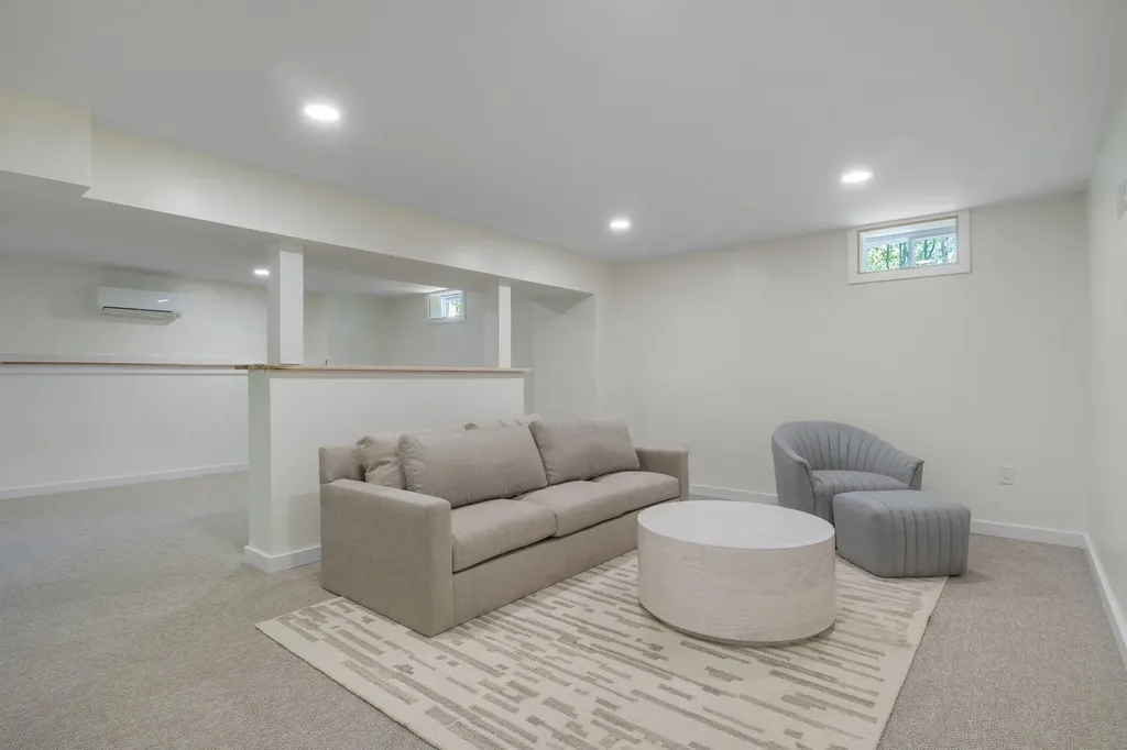 5 Taylor Lane Kennebunk ME 04043