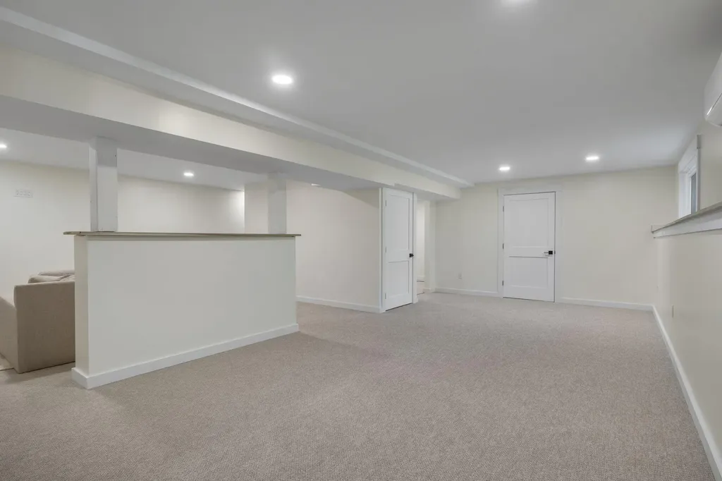 5 Taylor Lane Kennebunk ME 04043