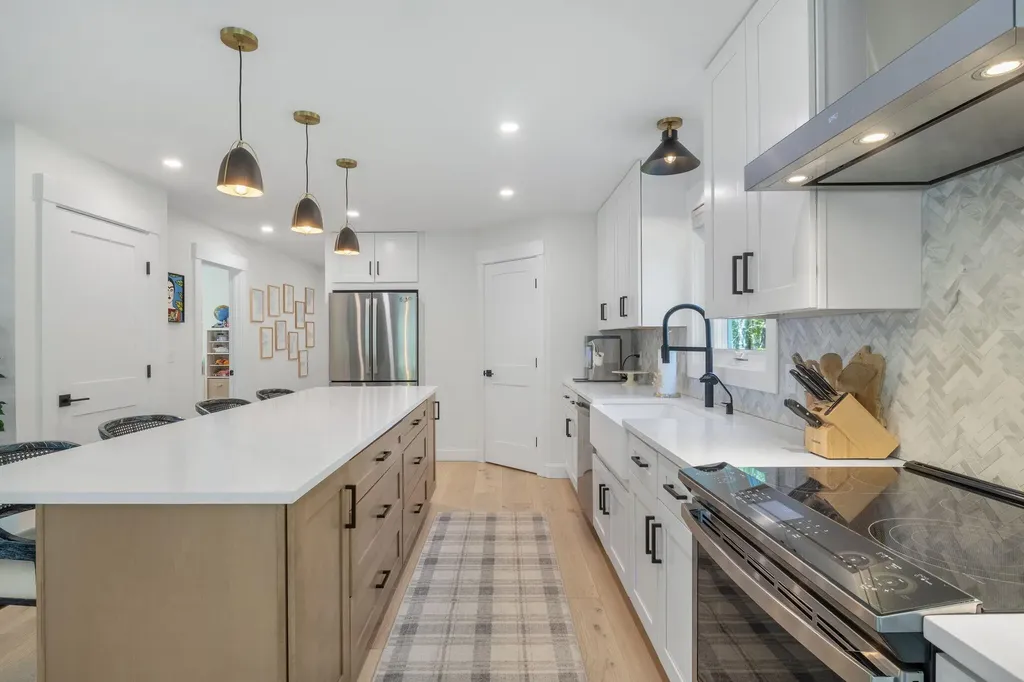 5 Taylor Lane Kennebunk ME 04043