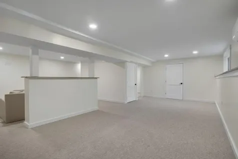 5 Taylor Lane Kennebunk ME 04043