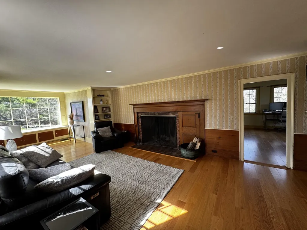 275 Harriman Road Waldoboro ME 04572
