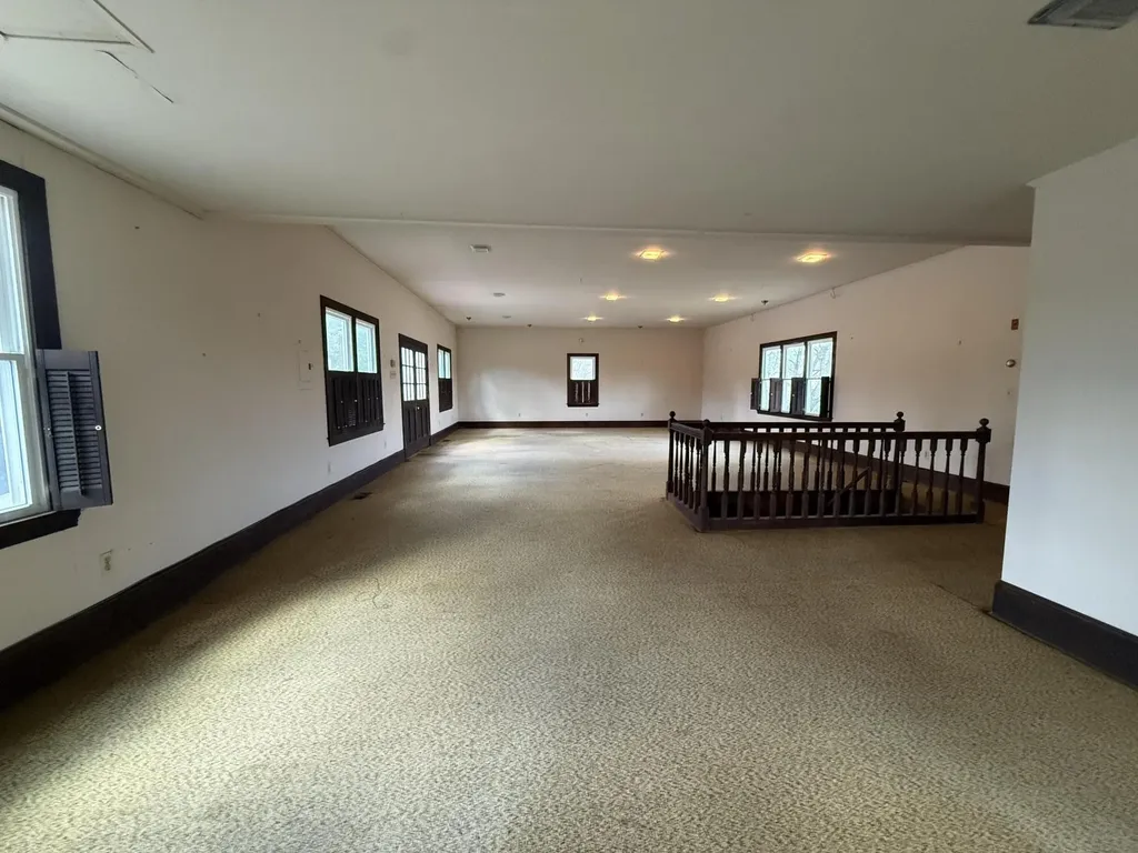 865 N Main Street Winterport ME 04496