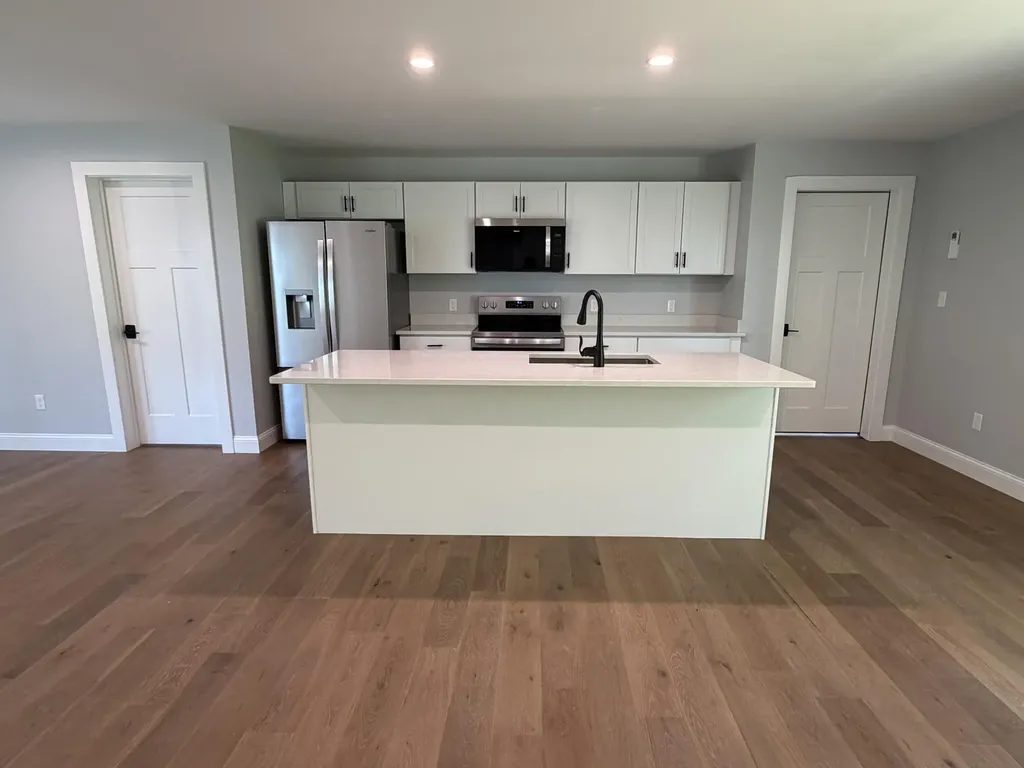 76 Alewive Road Kennebunk ME 04043