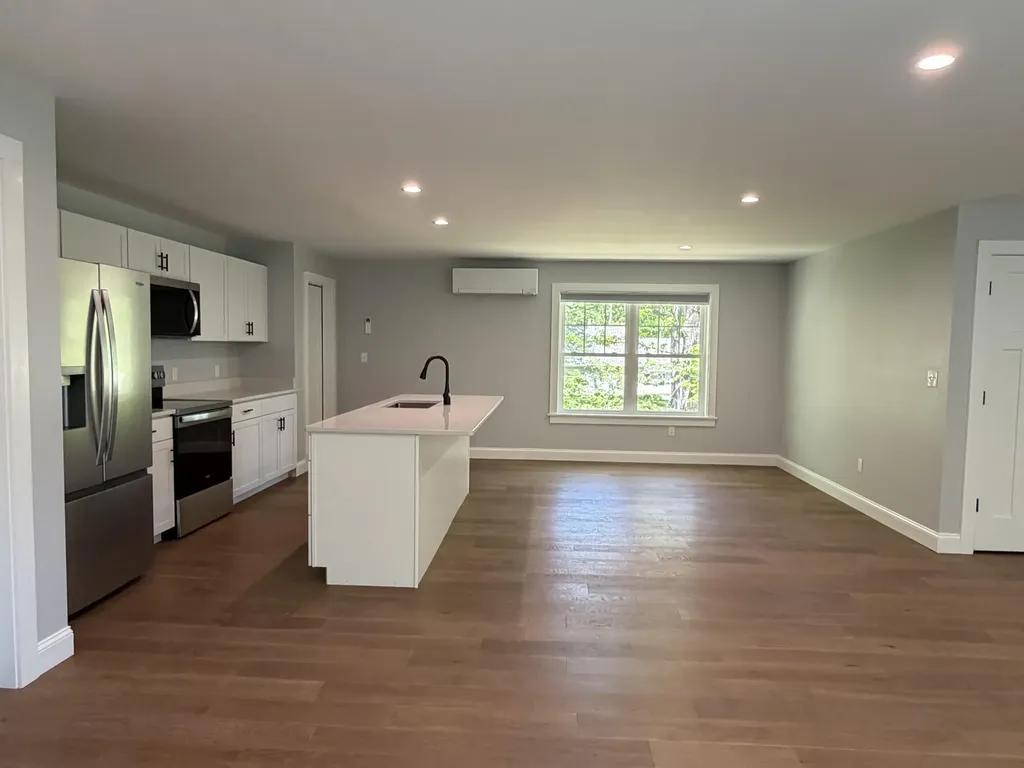 76 Alewive Road Kennebunk ME 04043