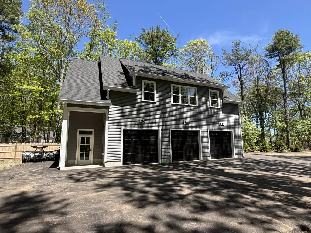 76 Alewive Road Kennebunk ME 04043