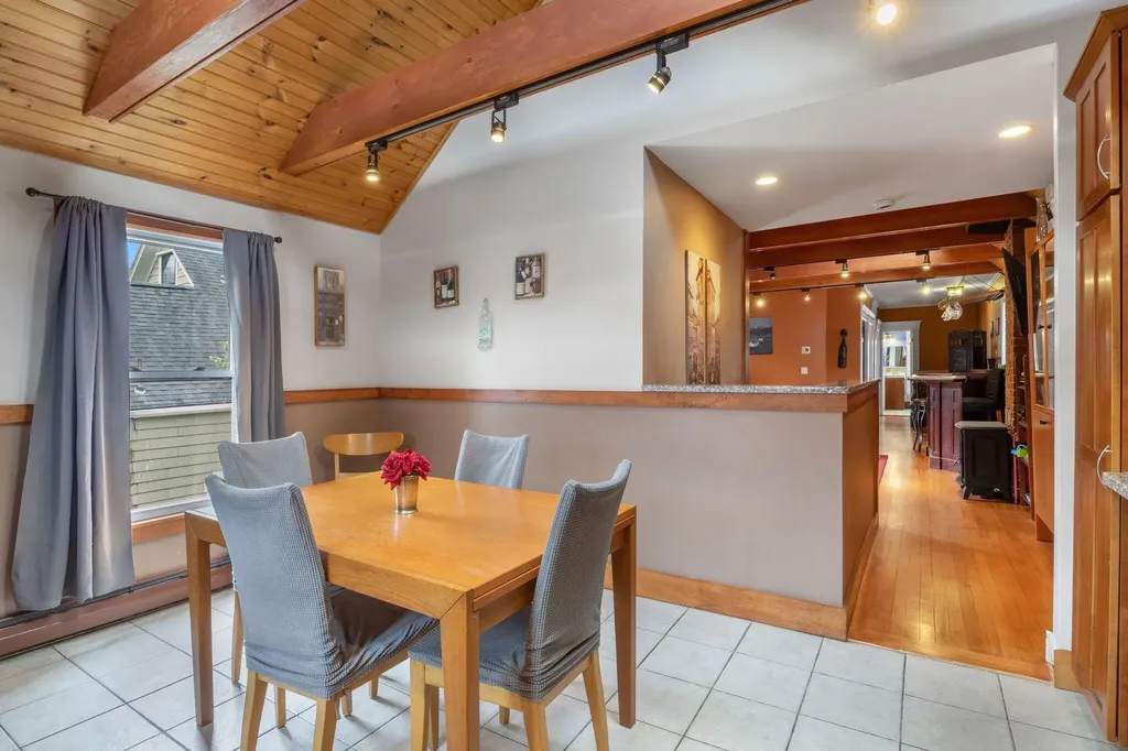 75 Carleton Street Portland ME 04102