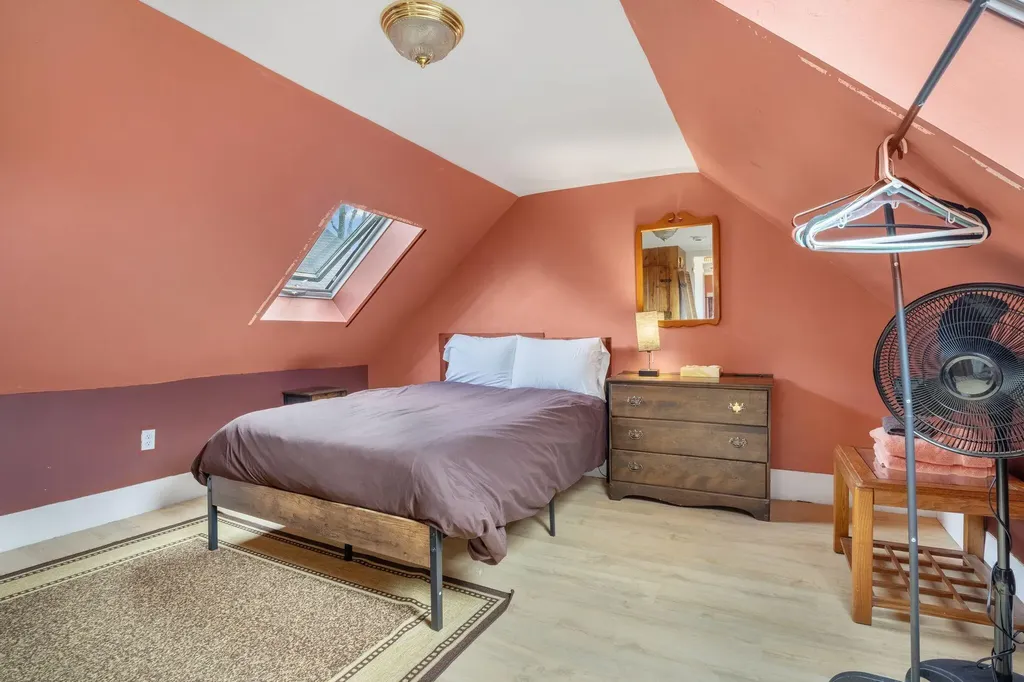 75 Carleton Street Portland ME 04102