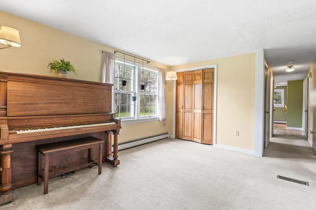 342 Foye Road Wiscasset ME 04578