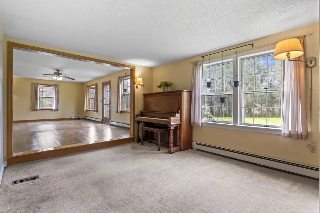 342 Foye Road Wiscasset ME 04578
