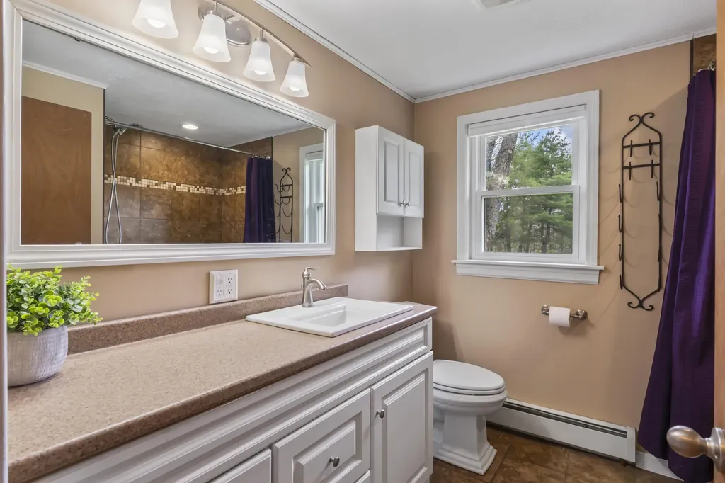 342 Foye Road Wiscasset ME 04578