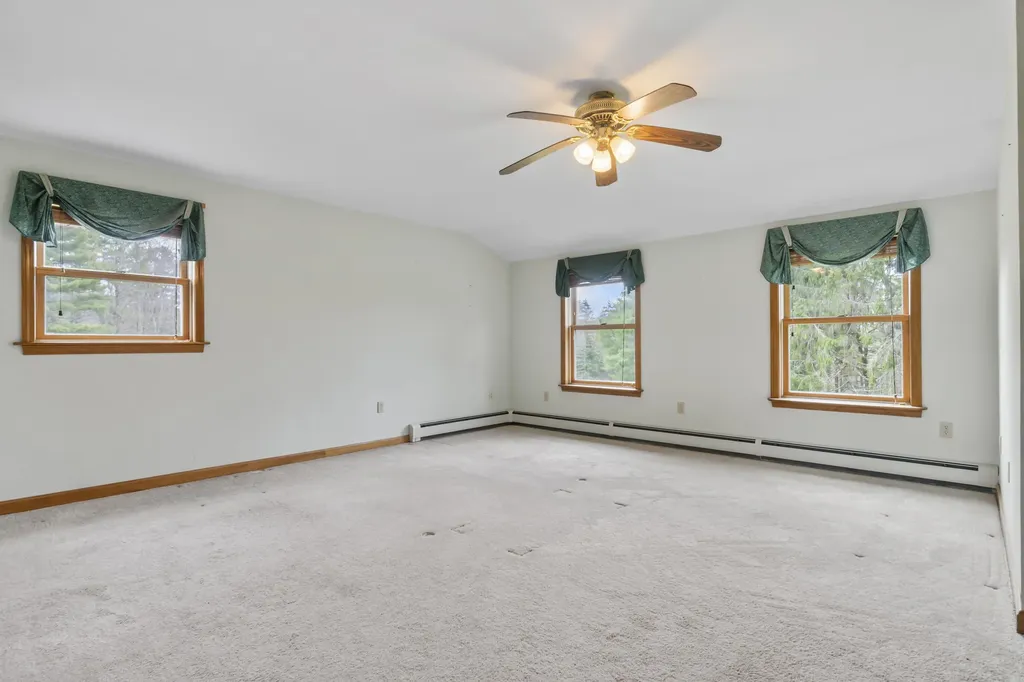 342 Foye Road Wiscasset ME 04578