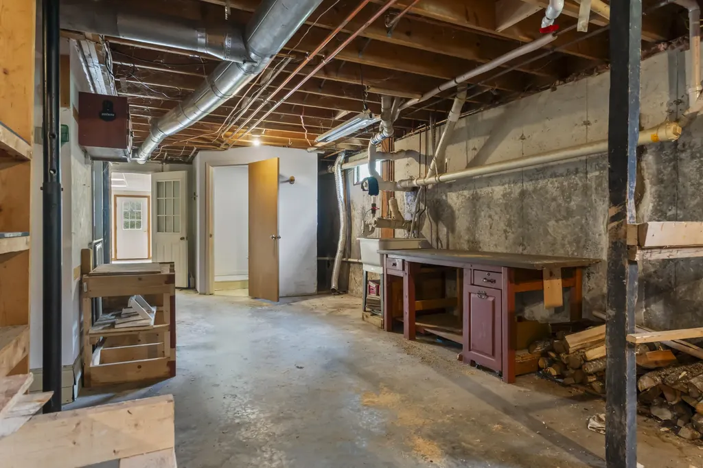 342 Foye Road Wiscasset ME 04578