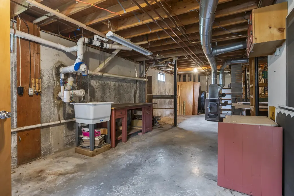 342 Foye Road Wiscasset ME 04578