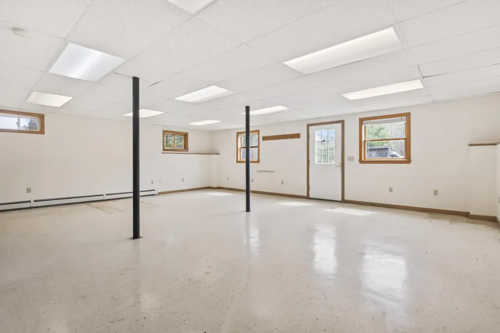 342 Foye Road Wiscasset ME 04578