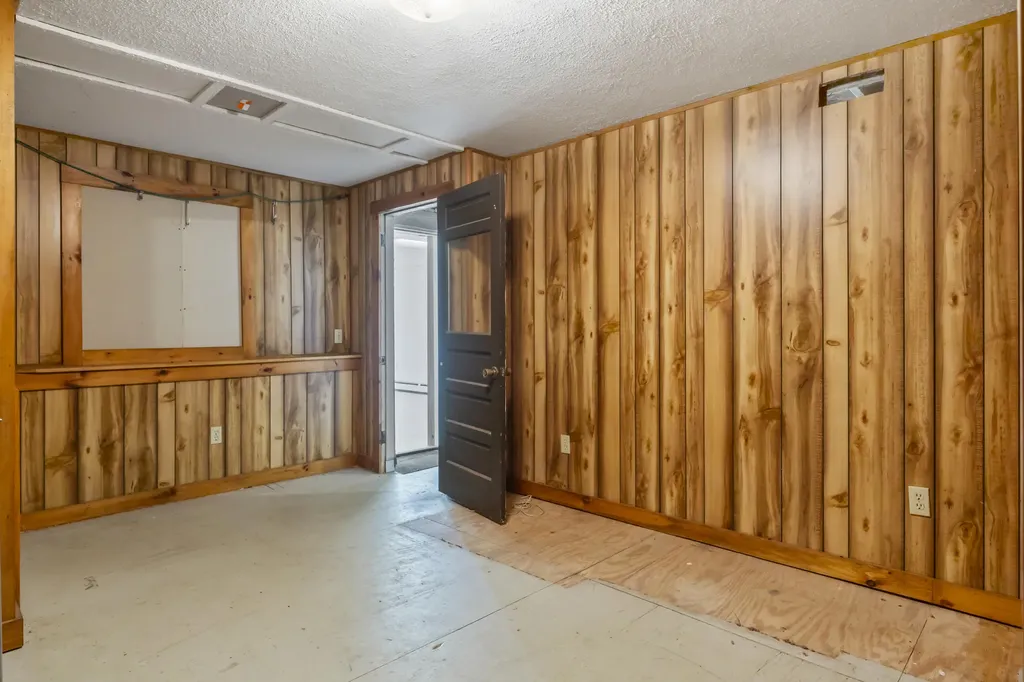 342 Foye Road Wiscasset ME 04578