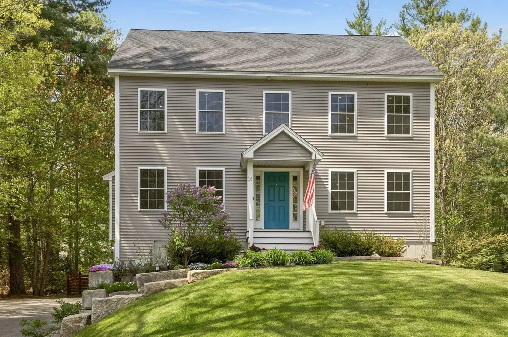 16 Bayview Drive Eliot ME 03903