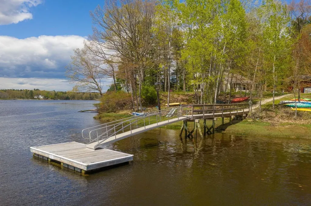 16 Bayview Drive Eliot ME 03903