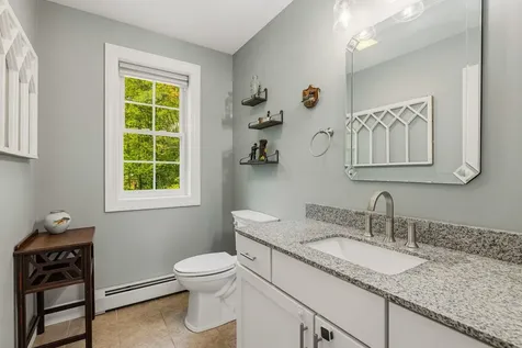 16 Bayview Drive Eliot ME 03903