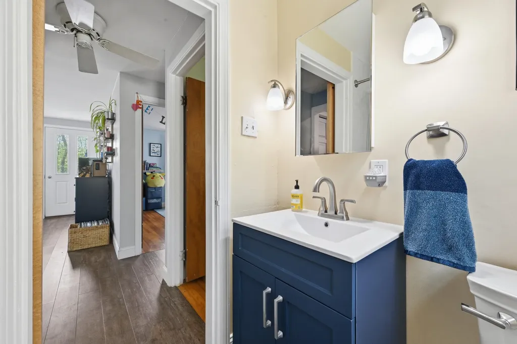 77 Lunt Road Falmouth ME 04105