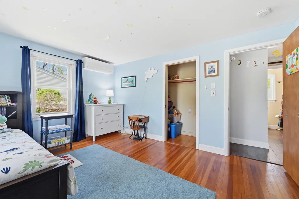 77 Lunt Road Falmouth ME 04105