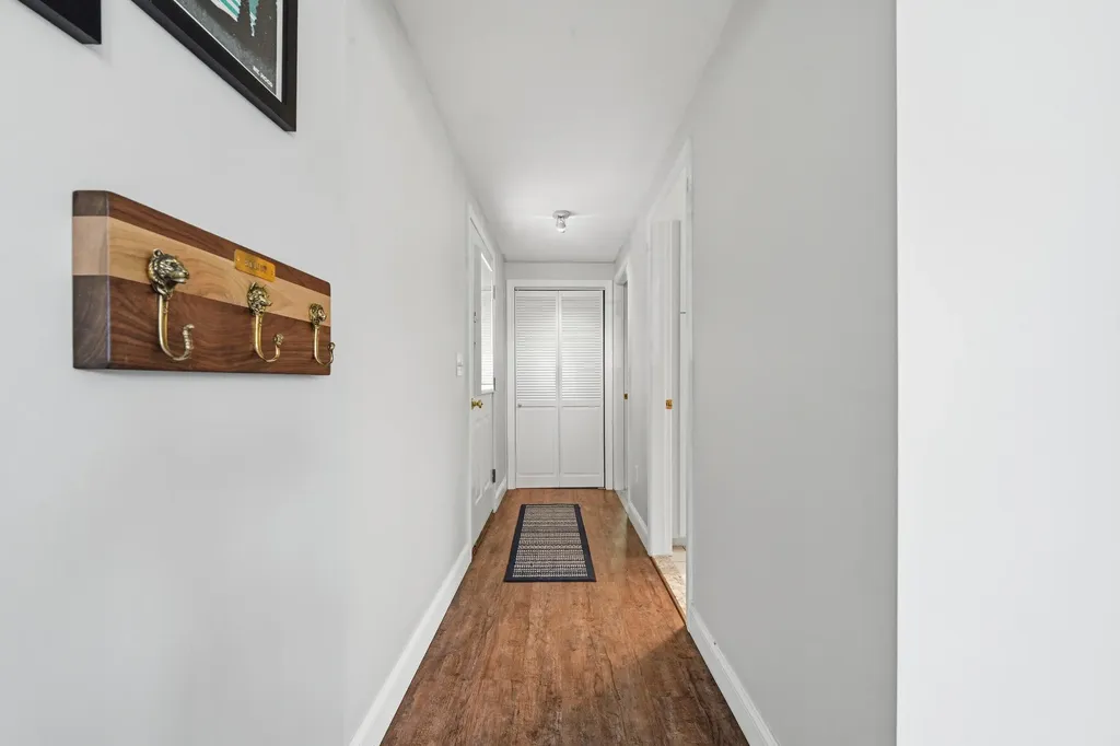 77 Lunt Road Falmouth ME 04105